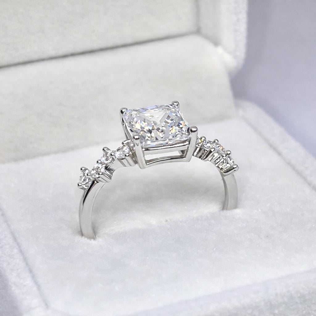 Princess Cut 2.5 CT Moissanite Engagement Ring : 925 Sterling Silver