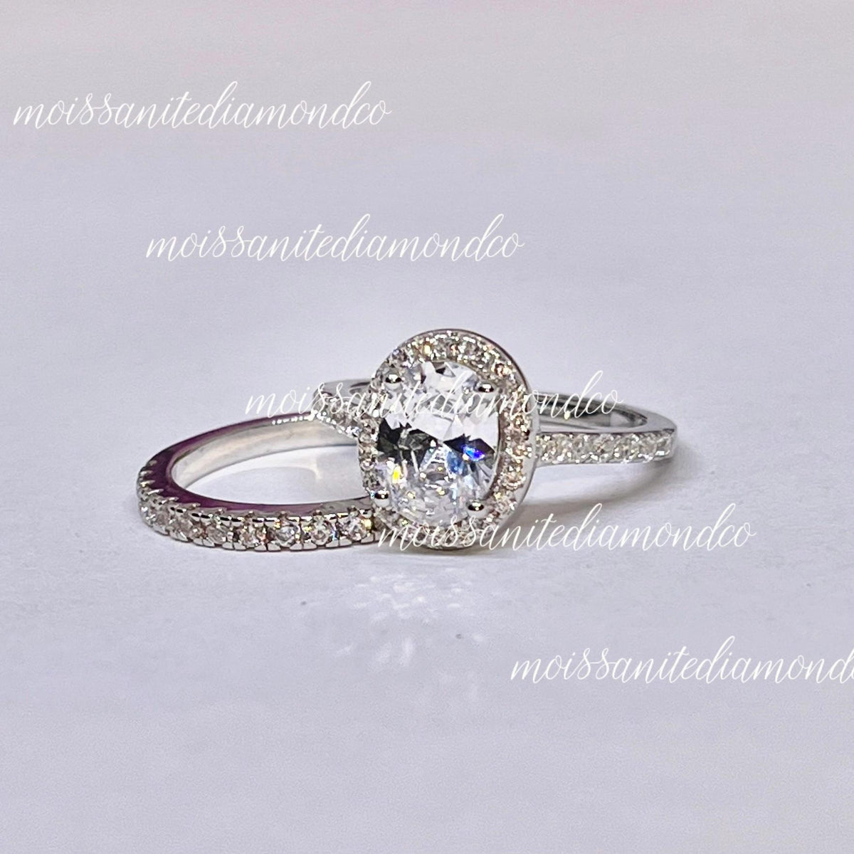 Oval Cut 1.75 ct Moissanite Halo Bridal Ring Set