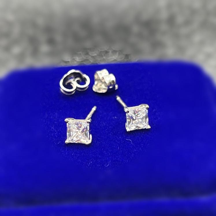 Square Cut Moissanite Diamond Stud Earrings Gift Boxed Earrings