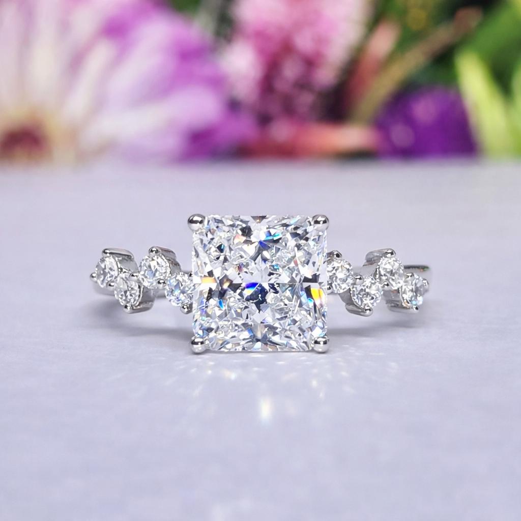 Princess Cut 2.5 CT Moissanite Engagement Ring : 925 Sterling Silver