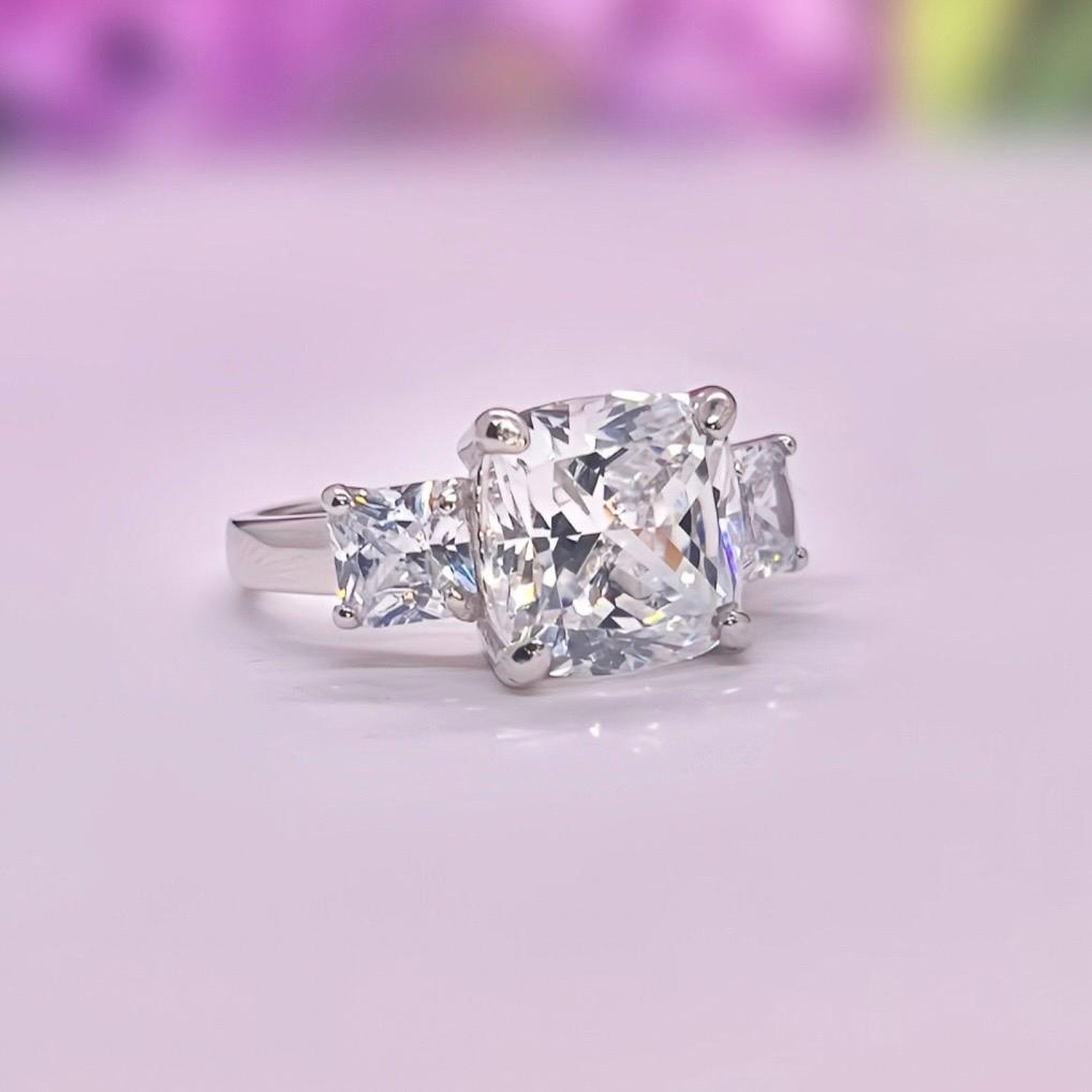 Cushion Cut Moissanite Ring 4 Carat : 925 Sterling Silver