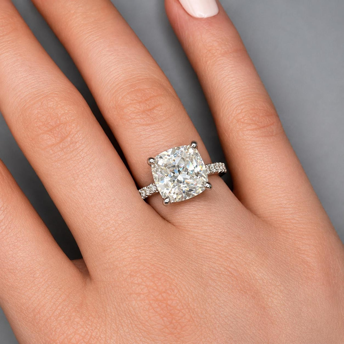 Cushion Cut Moissanite Ring 3.5 Carat : 925 Sterling Silver