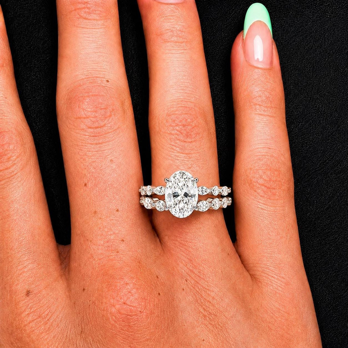 Oval Cut 2.5 Carat Moissanite Diamond Bridal Engagement Wedding Ring Set