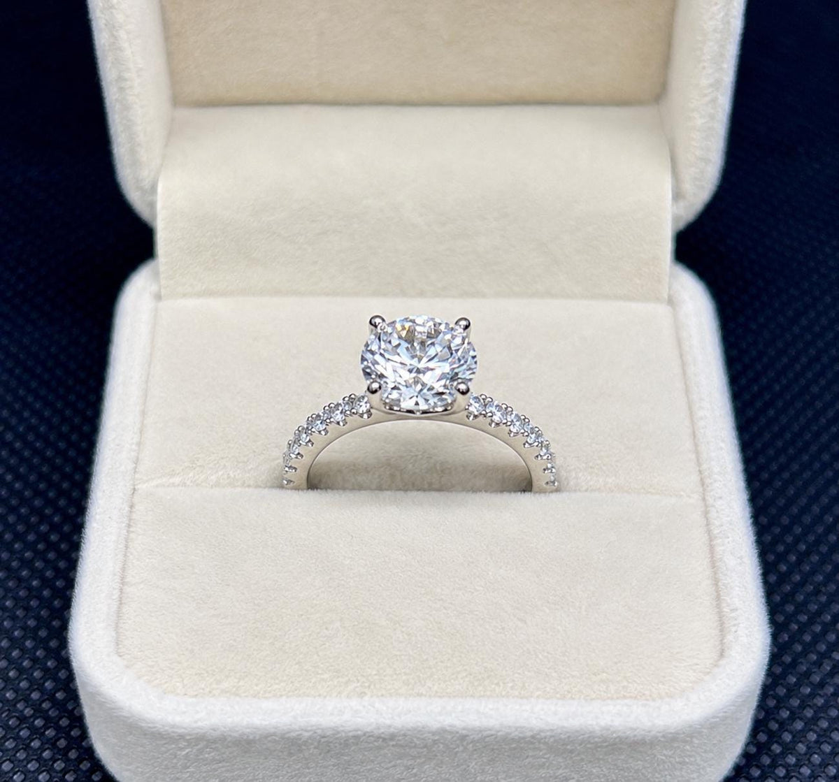 Round Cut Engagement Ring 2 Carat Moissanite: 925 Sterling Silver