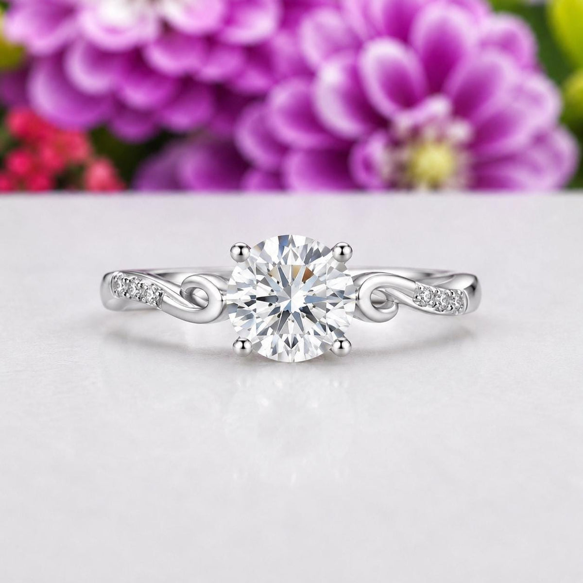Vintage Style 2 Carat Moissanite Diamond Engagement Ring : 925 Sterling Silver